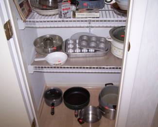 MUFFIN TINS & MORE