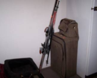 SKIS & LUGGAGE
