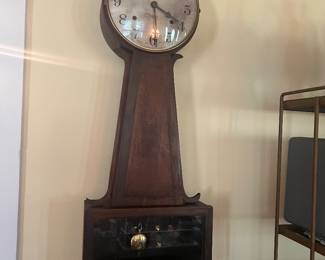 Early banjo clock w eagle finial 
