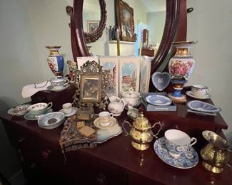 Cherry Cumberland valley dresser w glove boxes and mirror 