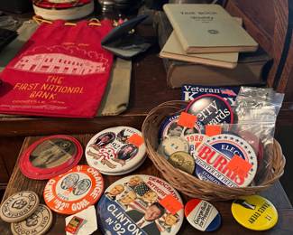 Campaign presidential buttons 