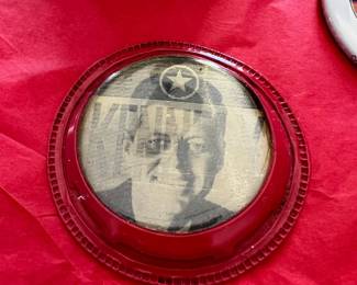 JFK pin back button reflective 