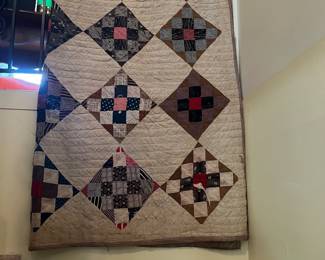 1900’s hand quilted quilt 