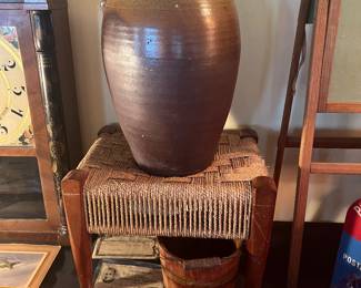 Tn pottery 5 gal jug. Handle missing 