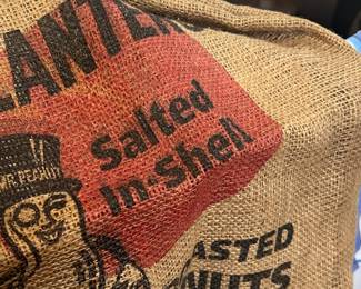 Planter peanuts grass sack 