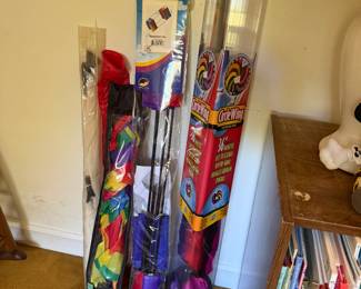 Packaged kites including a Circle Wing kite and a rainbow kite