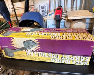 Knee kicker carpet installer tool in the box