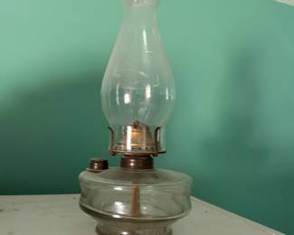 Antique clear glass kerosene oil lamp with chimney