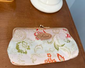 Embroidered floral brocade kiss lock clutch purse
