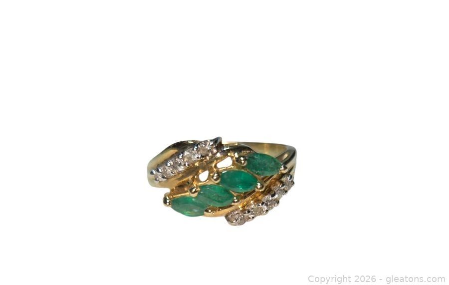 Vintage 14K Yellow Gold Emerald and Diamond Wave Ring