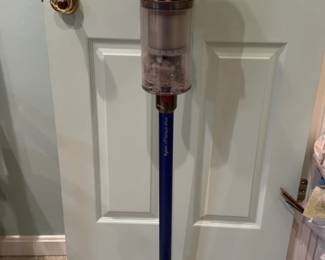 Dyson V11 Torque Drive Cordless Vacuum Cleaner with 5 attachments and wall mount with screws in bags