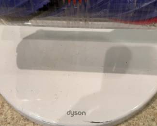 Dyson V11 Cordless Stick Vacuum with 5 attachments and Dyson stand (come with wall mount option)