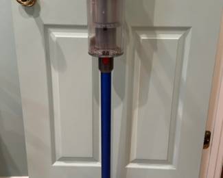 Dyson V11 Cordless Stick Vacuum Cleaner with 4 attachments