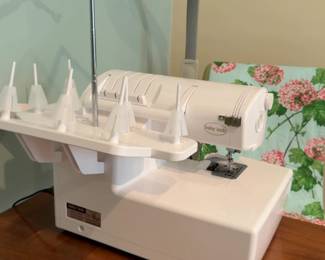 Baby Lock Ovation BLES8 Electronic Serger Overlock