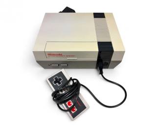 44 VintageNintendoEntertainmentSystemNES001OriginalController