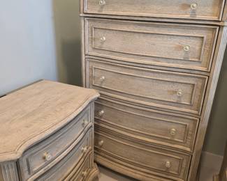 Chest of drawers