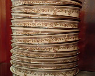 Lot 78: Lenox Lace Point Oval Serving Bowls