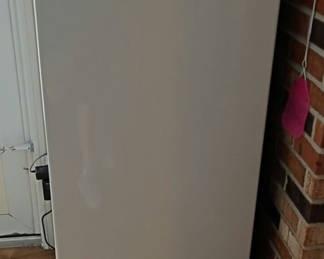 Lot 121: Upright Freezer