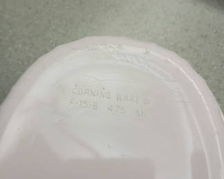 Lot 48: CorningWare White Baking Dish Set with Glass Lids