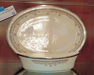 Lot 75: Lenox Lace Point Serving Platter and Casserole Dish