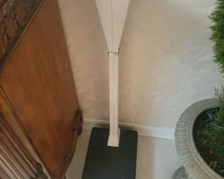Lot 141: Healthometer Doctor's Scale