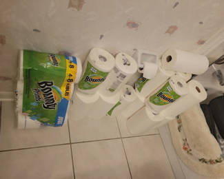 Lot 903: Bounty Paper Towels and Toilet Paper Rolls