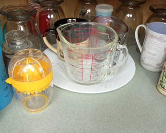 Lot 40: Farberware Four-Slice Toaster and Assorted Kitchenware