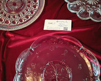 Lot 17: Set of Three Clear Glass Serving Platters