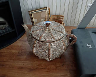 Lot 117: Woven Teapot-Shaped Decorative Container with Baskets and Picture Frames