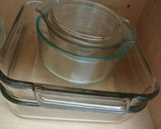 Lot 49: Glass Baking Dishes and Bowls Set