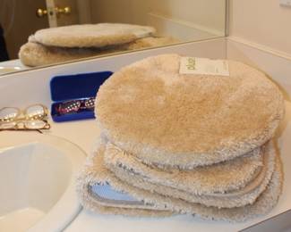 NOS Bath Room Set
