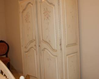 Armoire Ethan Allen