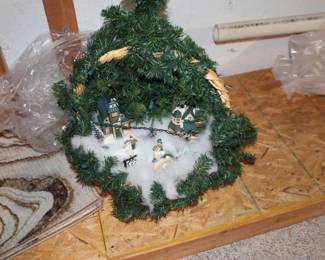 Christmas Tree with Skaters