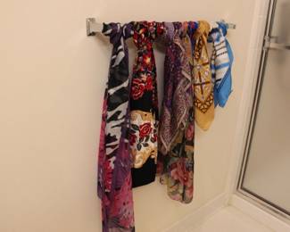 Scarfs