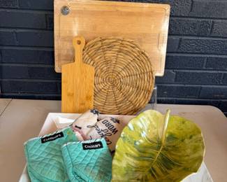 BAMBOO CUTTING BOARDS MELAMINE SERVING PIECES 