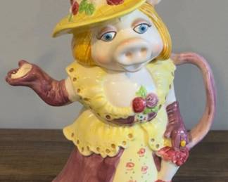 VINTAGE MISS PIGGY TEAPOT JAPAN SIGMA TASTESETTER