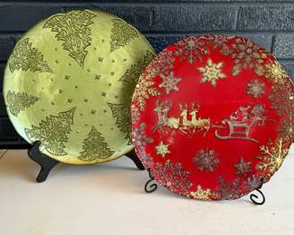 GLASS CHRISTMAS SERVING PLATES