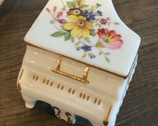 TAKAHASHI JAPAN PORCELAIN JAR HAMMERSLEY PIANO