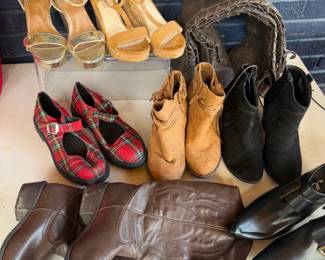 WOMENS SHOES & BOOTS