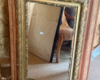 VINTAGE FRAMED WALL MIRROR