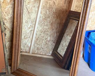 VINTAGE FRAMED WALL MIRROR