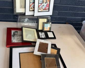 PHOTO FRAMES