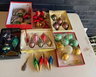 VINTAGE CHRISTMAS ORNAMENTS