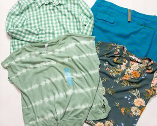 Lot 65: Women's Clothing Size XL