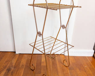 Lot 21: 1960s Wire Stand