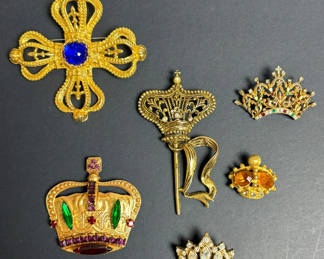 Lot 4: Vintage Crown Brooches