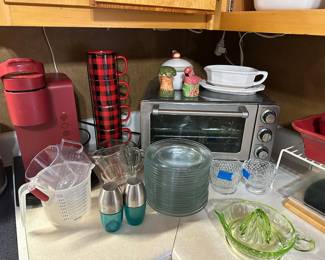 Lots and lots of kitchen stuff