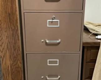 Vintage Wesco Brand Metal Filin Cabinet w Key