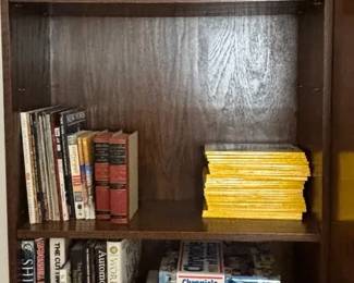Assorted Books Including Large Coffee Table Books, Vintage Cookbooks, Vintage Natl Geographic Magaz