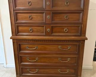 Thomasville 6 Drawer Dresser